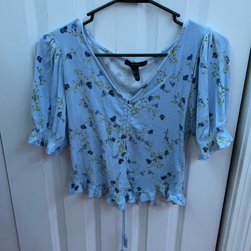 Forever 21 blue top. Size L, only worn 3 times. Excellent condition.